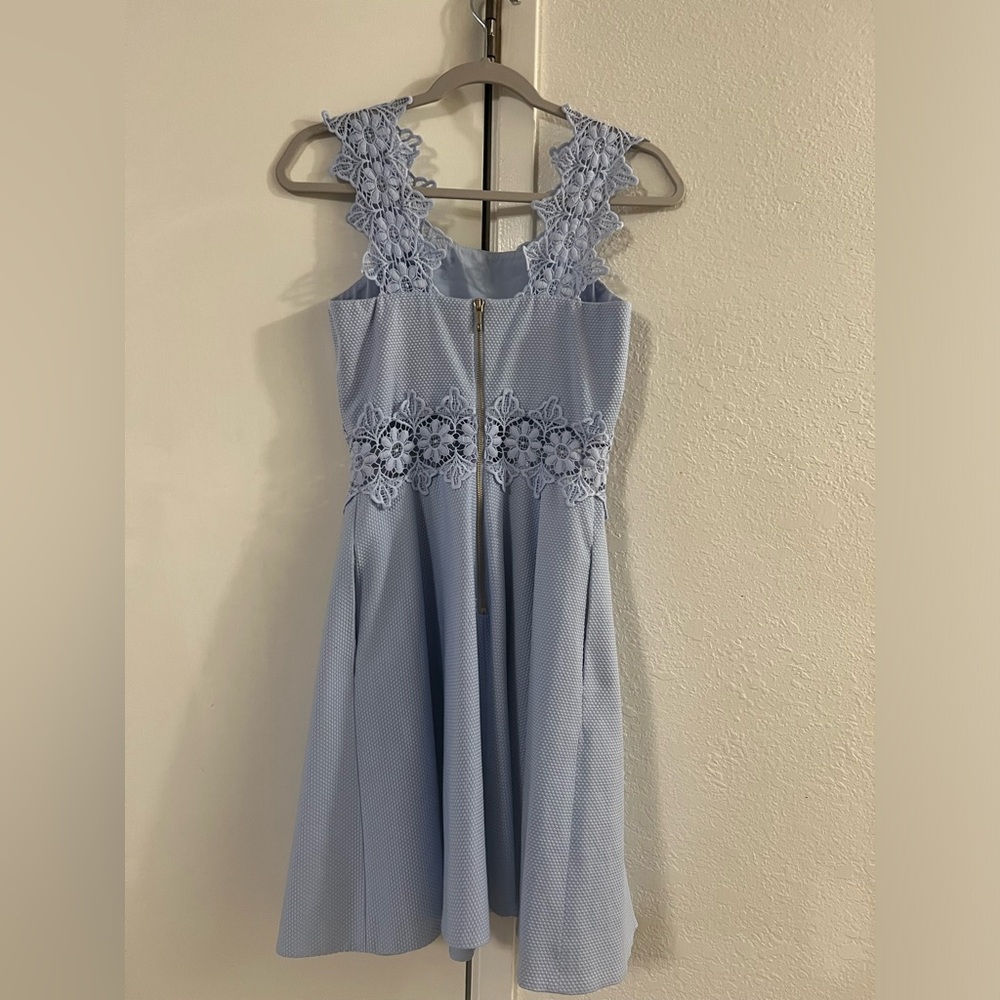 Size 1 - Pre-owned-Like new - Picture 2 of 4
